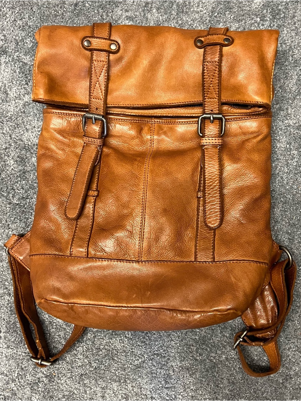 Vilenca Holland brown leather backpack classic elegant excellent condition bag